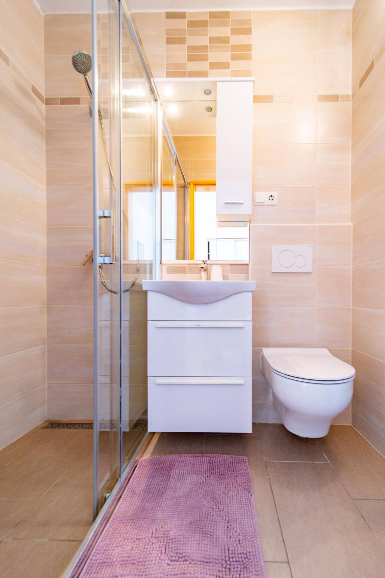 Guesthouse Mira Раб Экстерьер фото