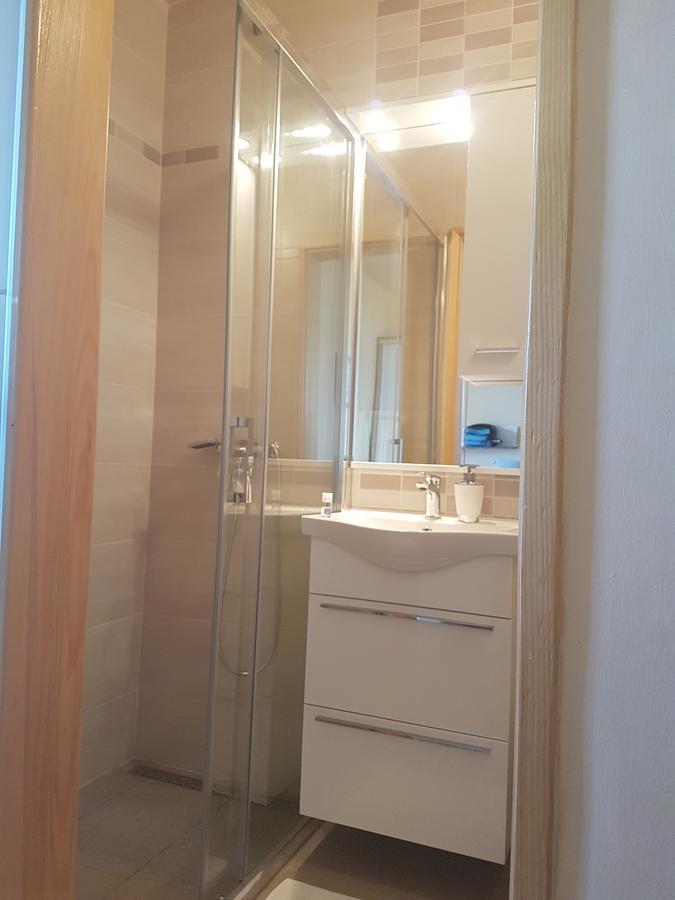 Guesthouse Mira Раб Экстерьер фото